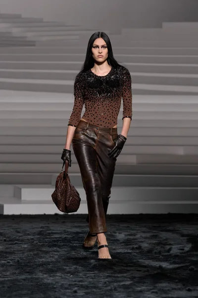 Look 46